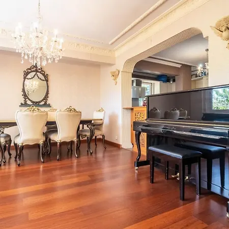 Villa Luxurious With Bosphorus View In Cengelkoy *