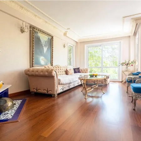 Luxurious With Bosphorus View In Cengelkoy Estambul