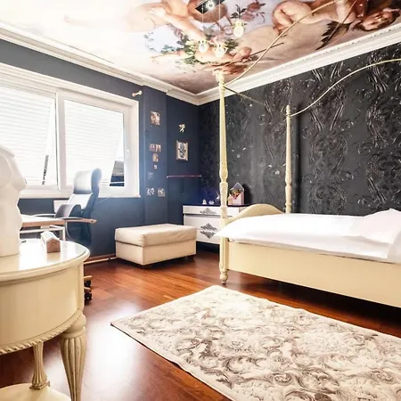 Villa Luxurious With Bosphorus View In Cengelkoy Estambul