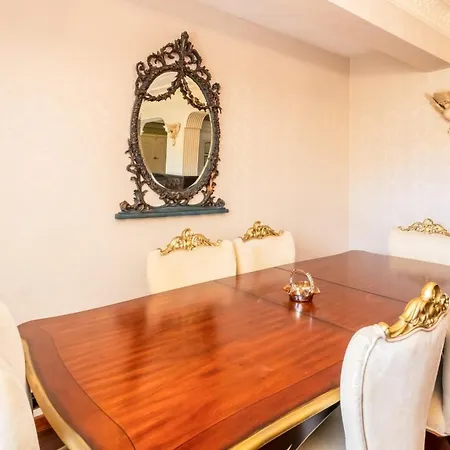 Villa Luxurious With Bosphorus View In Cengelkoy