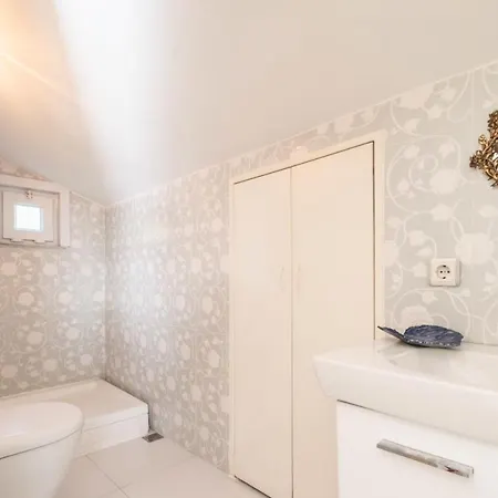 Villa Luxurious With Bosphorus View In Cengelkoy *